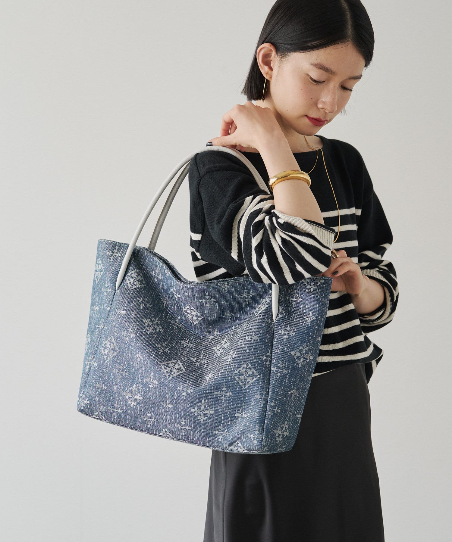 Russet [Denim jacquard] Simple tote bag Indigo